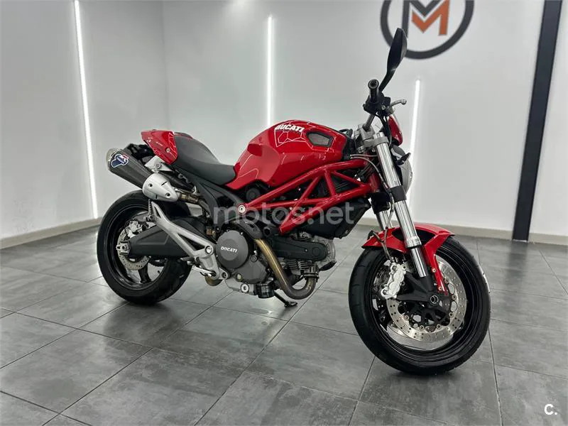 Ducati Monster 696 – Vista 2