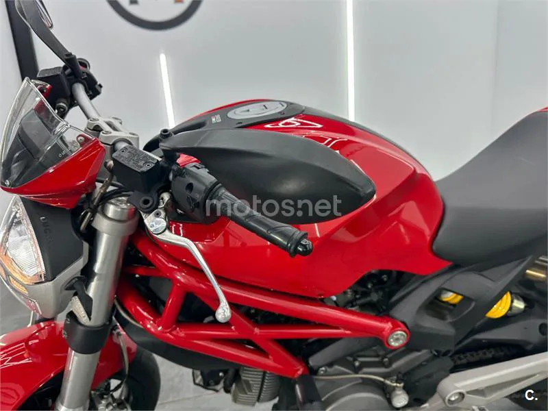Ducati Monster 696 – Vista 13