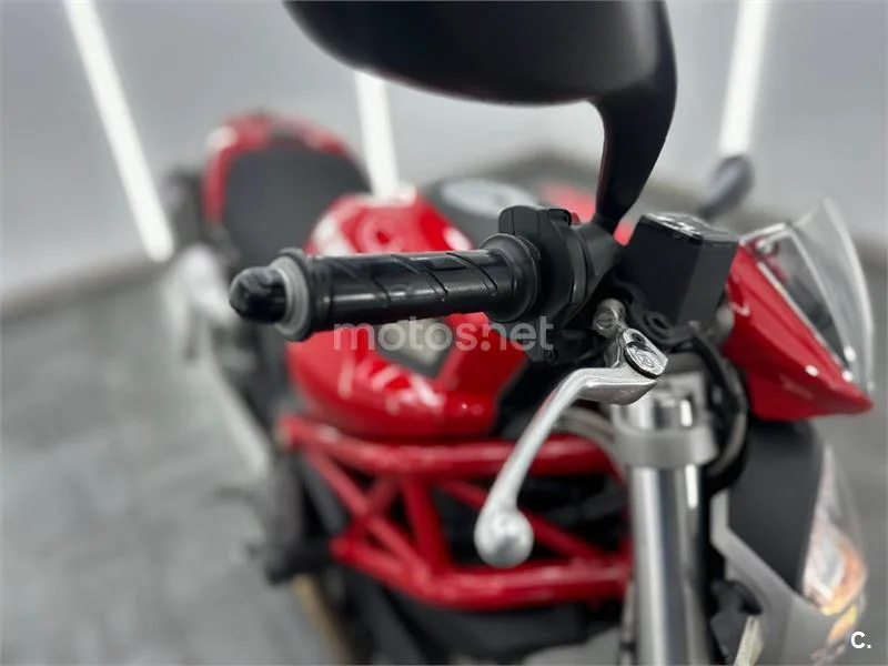 Ducati Monster 696 – Vista 16