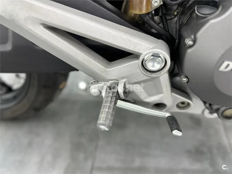 Ducati Monster 696 – Vista 17