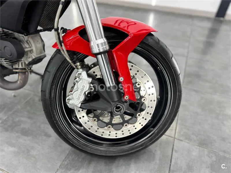 Ducati Monster 696 – Vista 19
