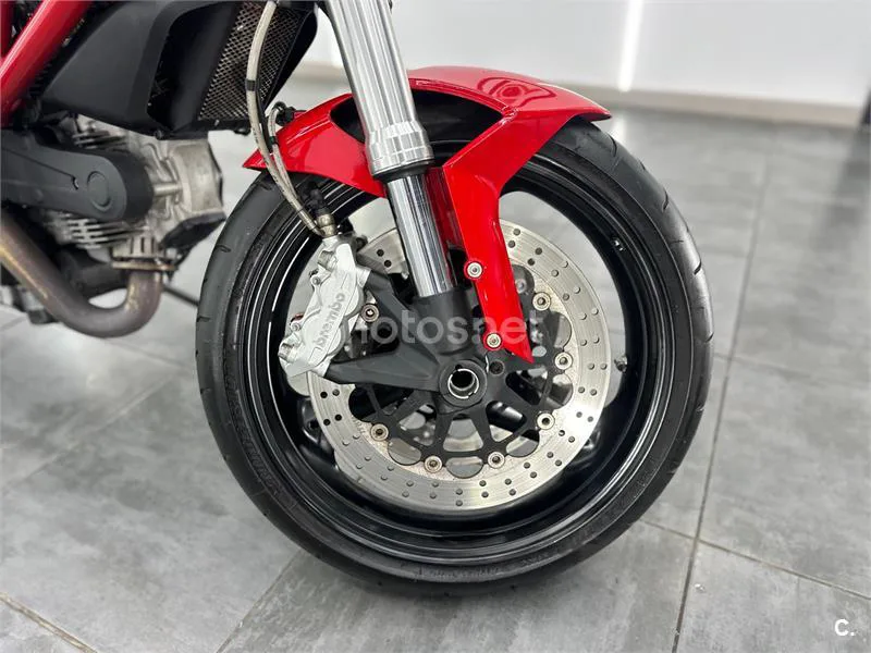 Ducati Monster 696 – Vista 3