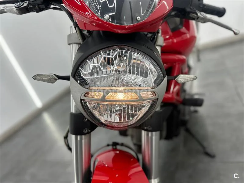 Ducati Monster 696 – Vista 21