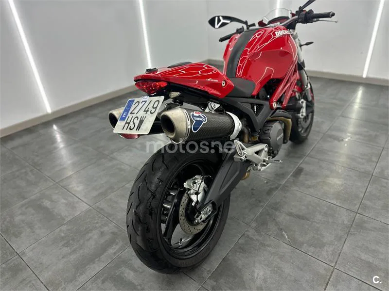 Ducati Monster 696 – Vista 24