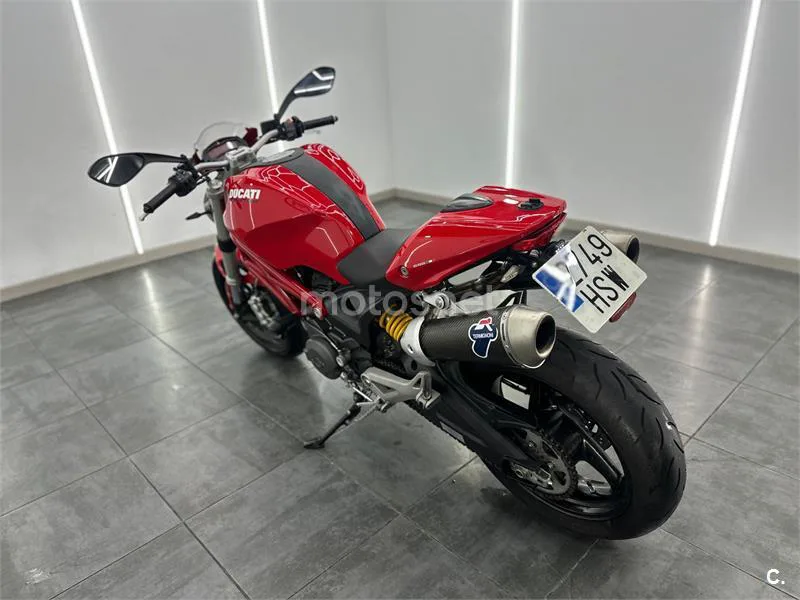 Ducati Monster 696 – Vista 25