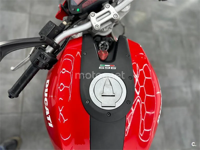 Ducati Monster 696 – Vista 9