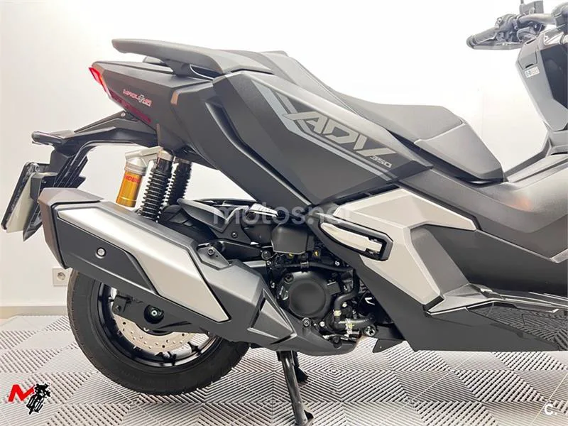 Honda ADV 350 – Vista 4