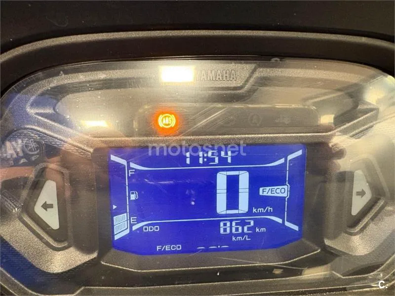 Yamaha NMAX – Vista 6