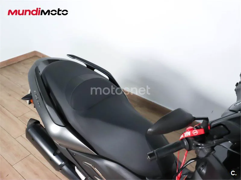 Yamaha Tricity – Vista 27