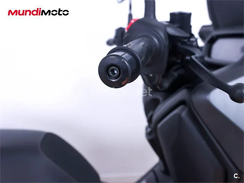 Yamaha XMAX 125 – Vista 20