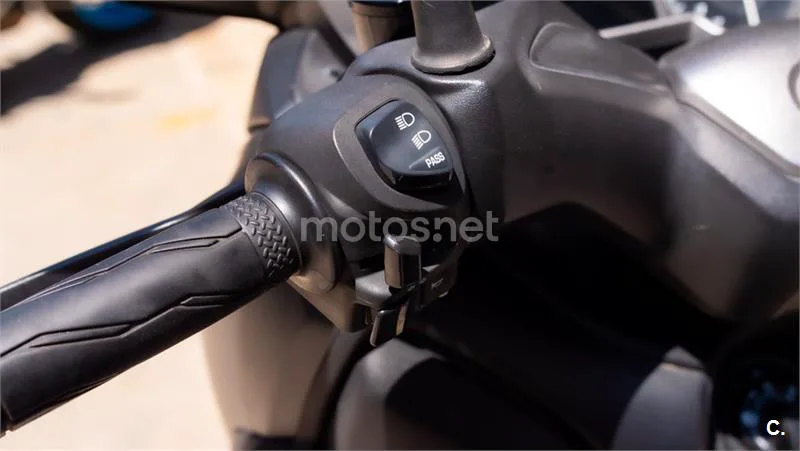 Yamaha XMAX 125 – Vista 18