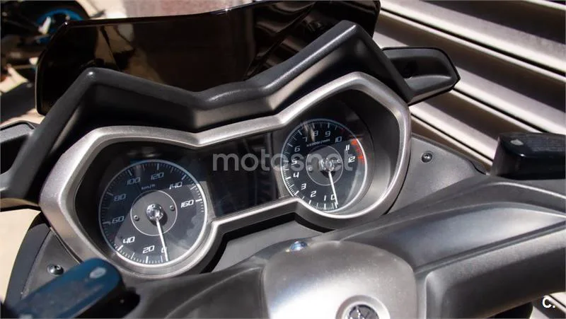 Yamaha XMAX 125 – Vista 19