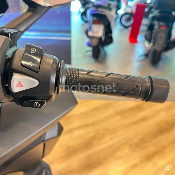 Honda Forza 125 – Vista 10