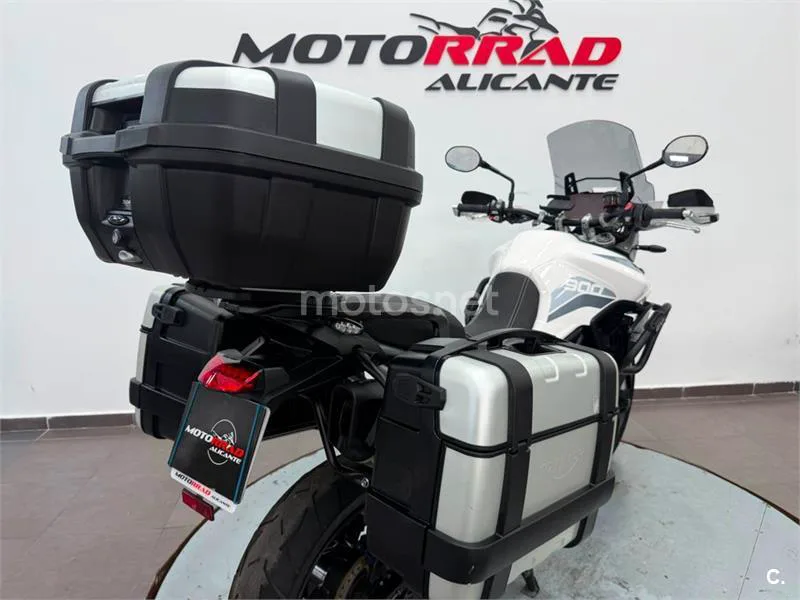 Triumph Tiger 900 – Vista 16