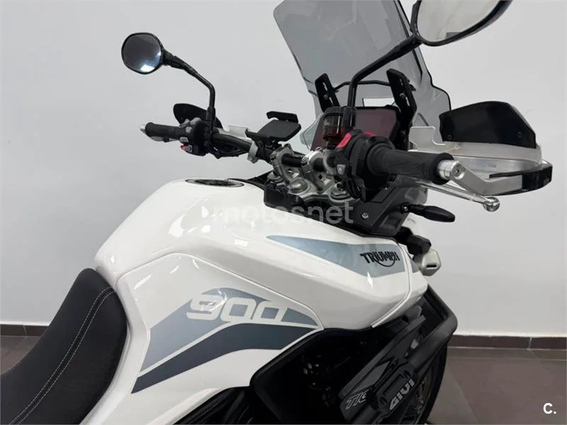 Triumph Tiger 900 – Vista 7