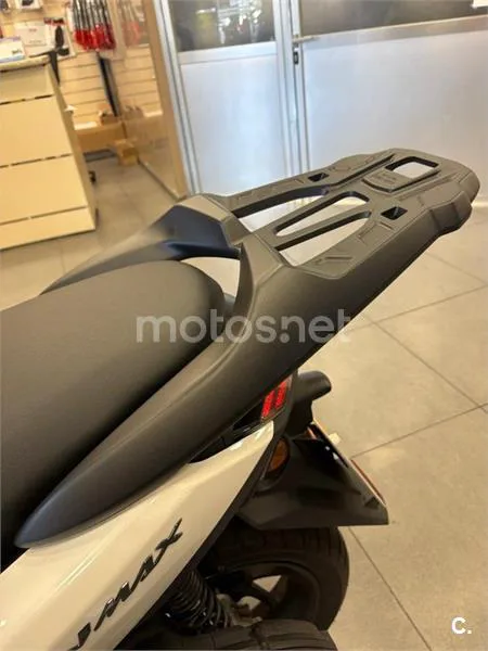 Yamaha NMAX – Vista 4