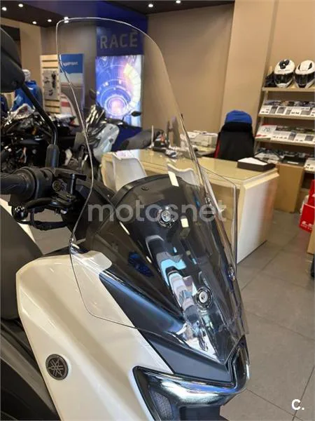 Yamaha NMAX – Vista 5