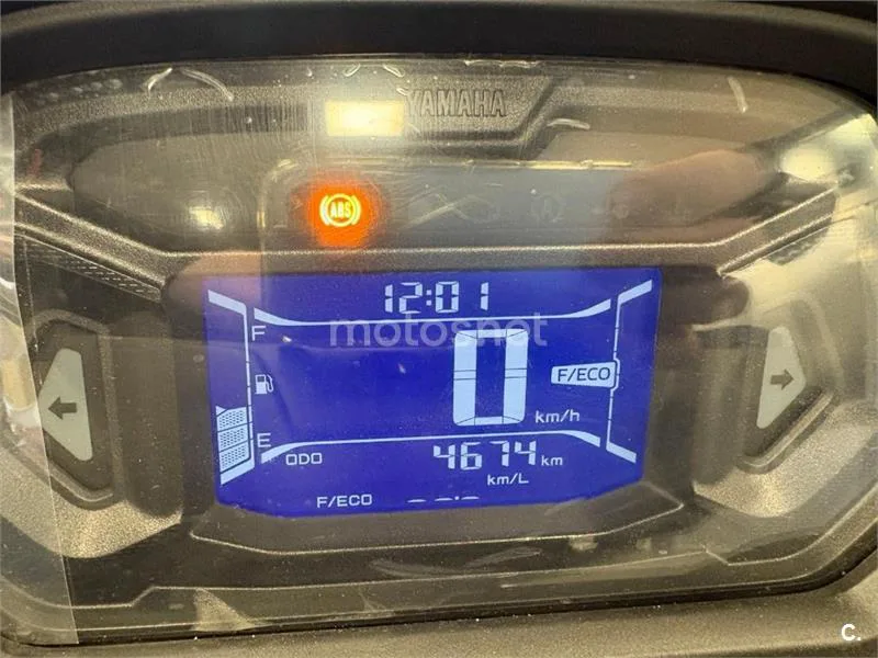 Yamaha NMAX – Vista 6
