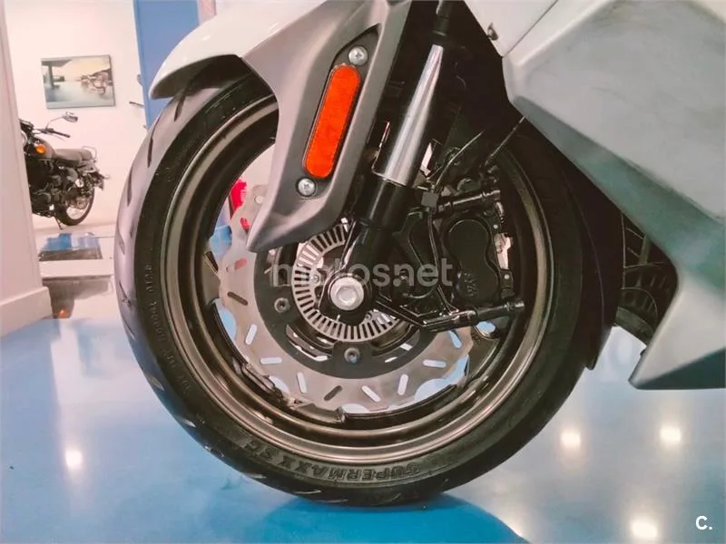 SYM Maxsym TL 500 – Vista 7