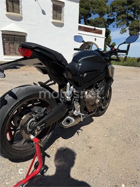 Honda CB 650 R – Vista 4