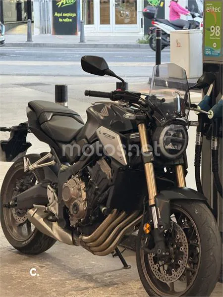 Honda CB 650 R – Vista 8