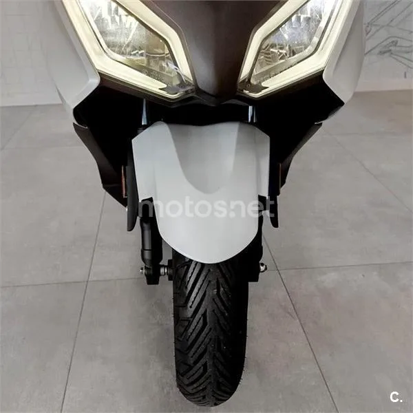 Honda Forza 350 – Vista 4