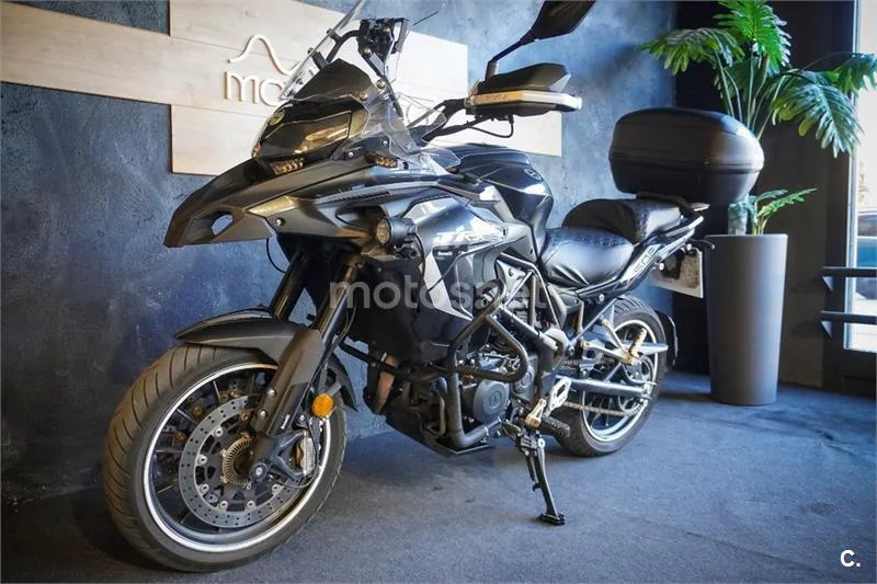 Benelli TRK 502 – Vista 13