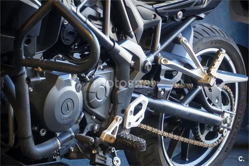 Benelli TRK 502 – Vista 14