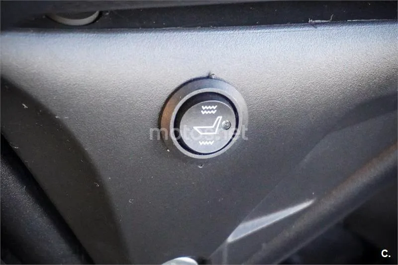 Benelli TRK 502 – Vista 15