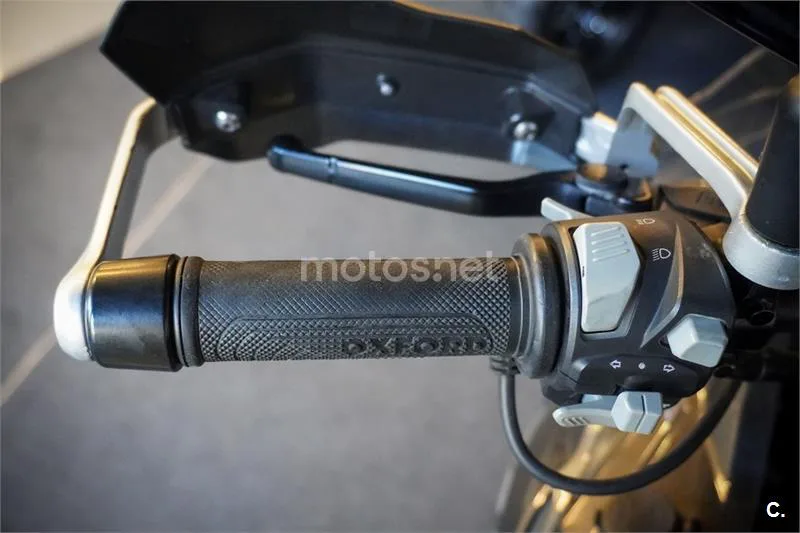 Benelli TRK 502 – Vista 16