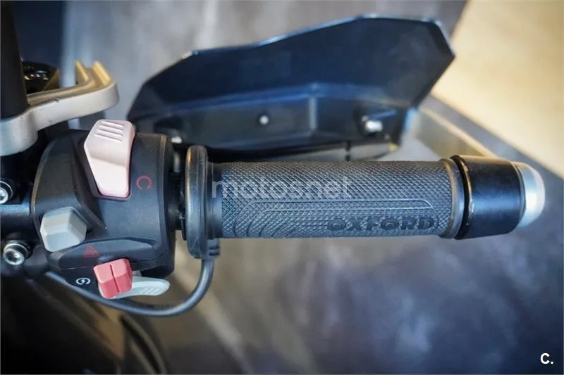 Benelli TRK 502 – Vista 17