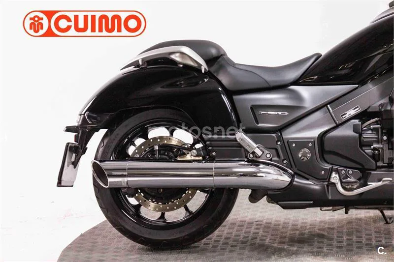 Honda GL 1800 Gold Wing – Vista 8