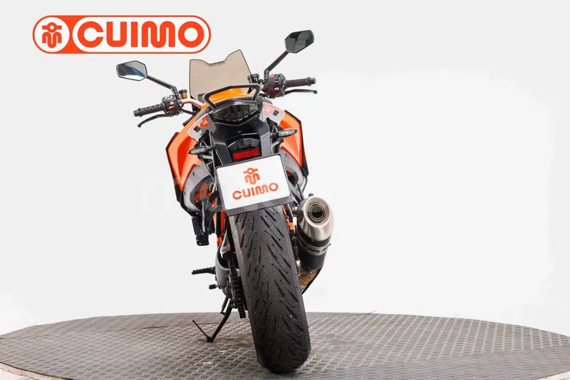 KTM 1290 Super Duke GT – Vista 13