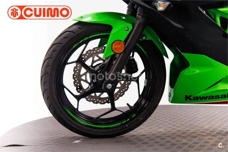 Kawasaki Ninja 125 – Vista 21