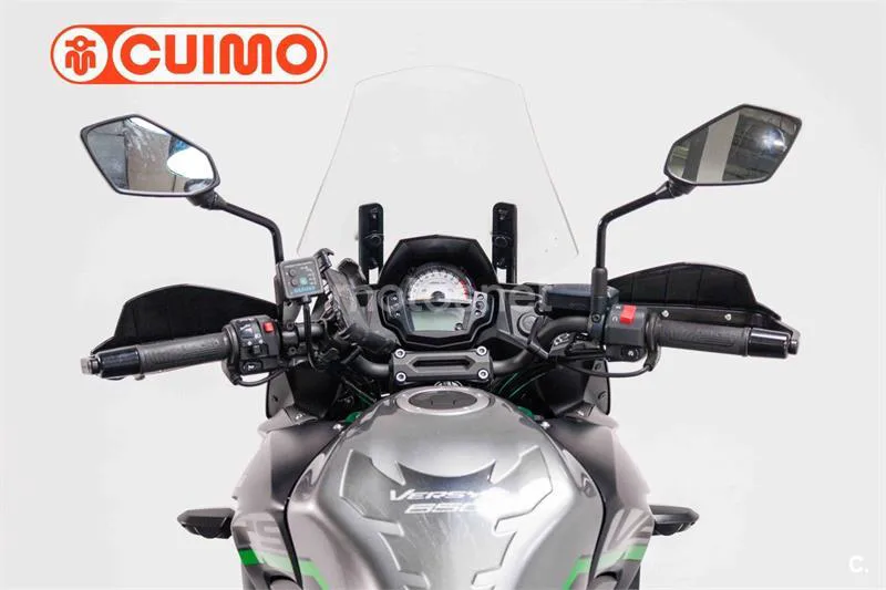 Kawasaki Versys – Vista 11