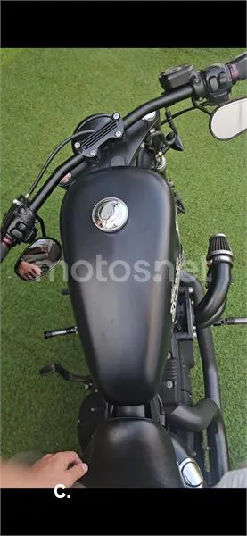 Harley-Davidson Sportster 883 – Vista 2