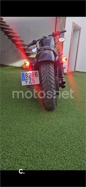 Harley-Davidson Sportster 883 – Vista 8