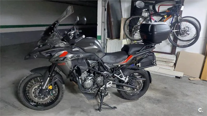 Benelli TRK 502 – Vista 7