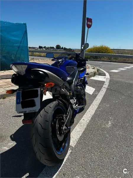 Yamaha R1 – Vista 3