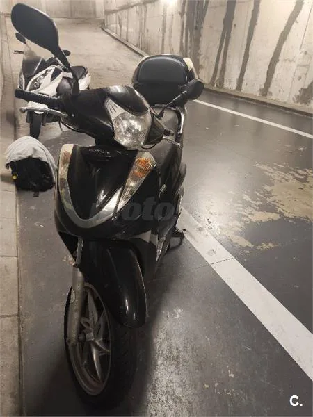 Honda SH 300i – Vista 1