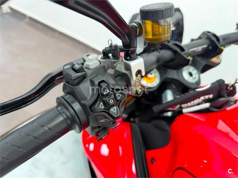 Ducati Streetfighter V2 – Vista 28