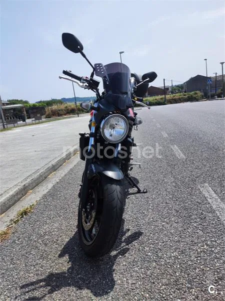 Suzuki SV 650 – Vista 5