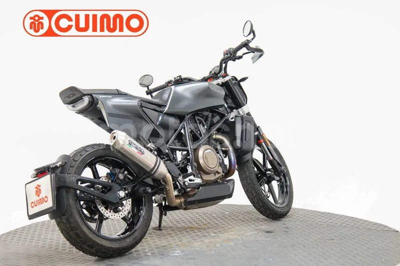 Husqvarna Svartpilen 701 – Vista 9