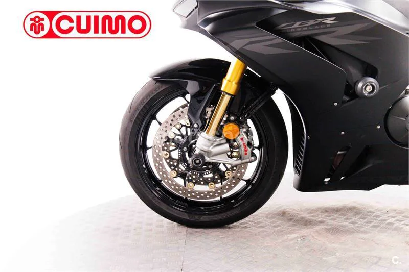 Honda CBR 1000 RR Fireblade – Vista 21