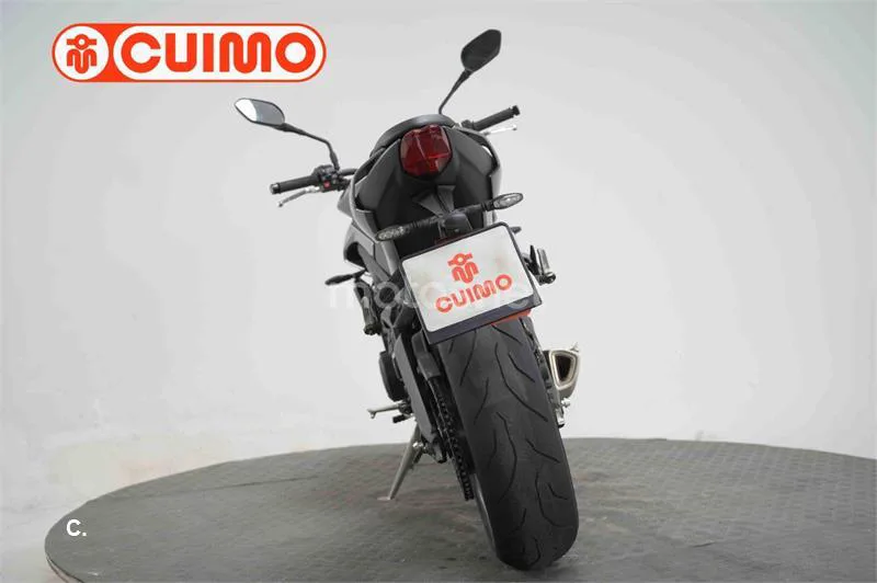 Triumph Street Triple – Vista 5