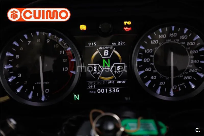 Suzuki Hayabusa – Vista 22
