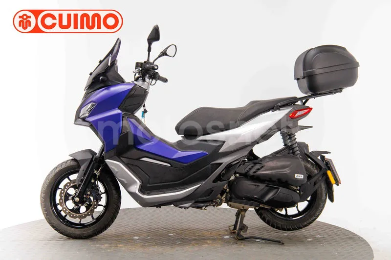 Aprilia SR GT 125 – Vista 16