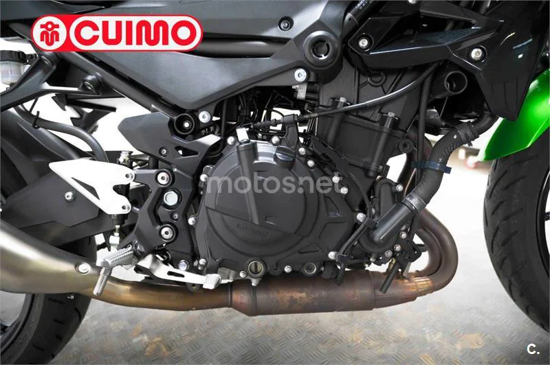 Kawasaki Z400 – Vista 19