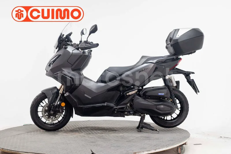 Honda ADV 350 – Vista 26