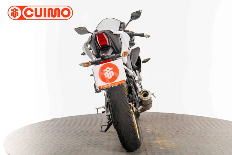 Yamaha R125 – Vista 8